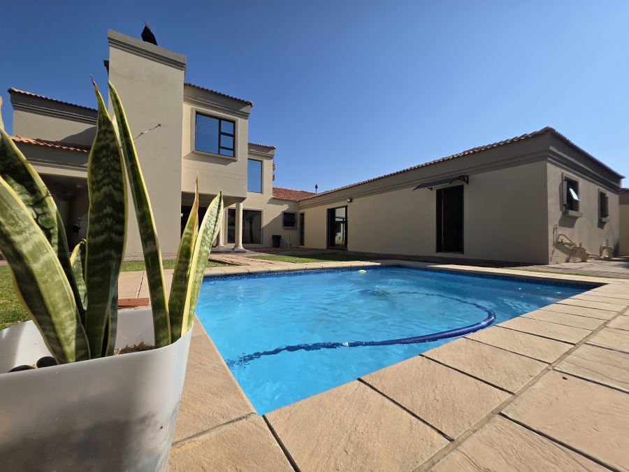 4 Bedroom Property for Sale in Flamingo Park Free State
